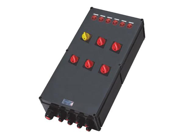 Power distribution box